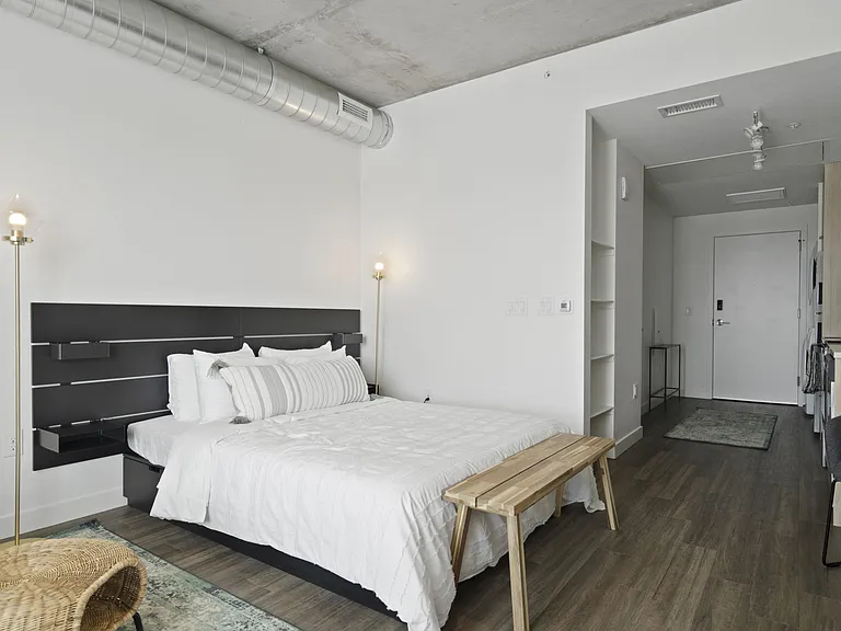 Edit at River North — Photo 12