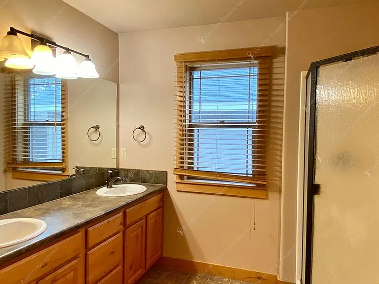 20187 Merriewood Ln — Photo 17