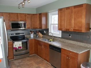 14189 Royal Oak Ln, Centreville, VA 20120
