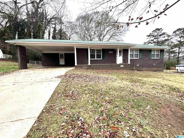 902 Ridge Dr, Weaver, AL 36277