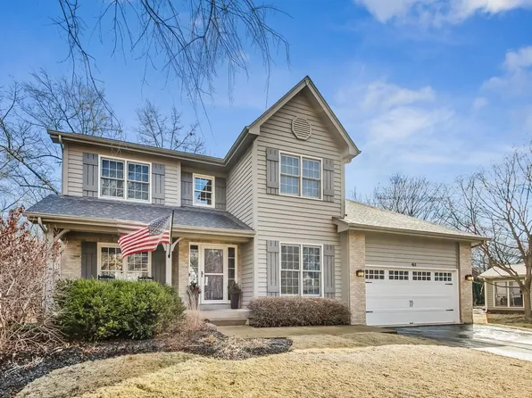 461 Kelly Ln, Crystal Lake, IL 60012