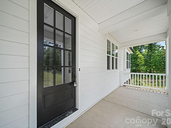 3rd image of 4024 Red Hill Way