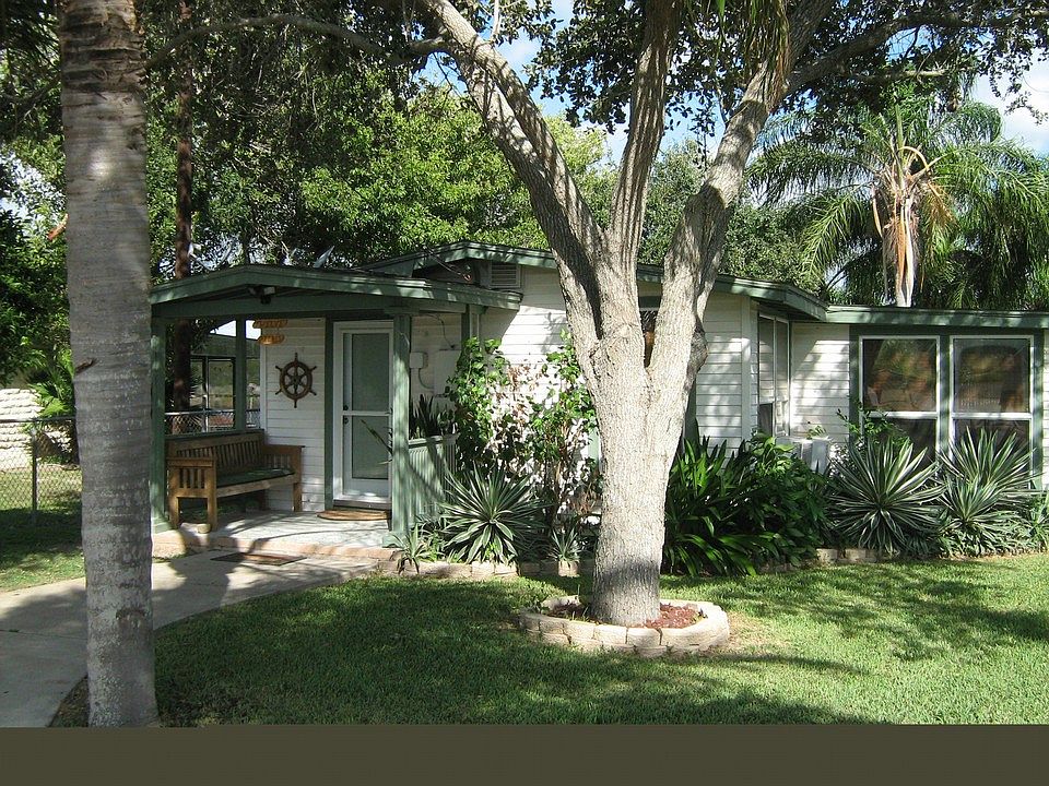 SHADY FISHING COTTAGE