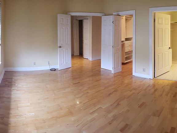 Master Bedroom pic 1