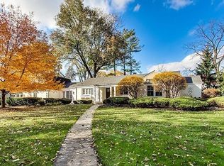 244 Elm Rd, Barrington, IL 60010