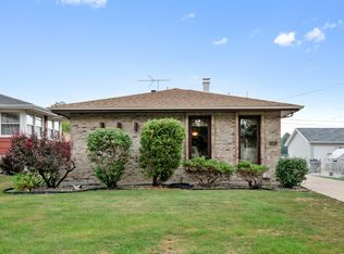 18339 Chicago Ave, Lansing, IL 60438