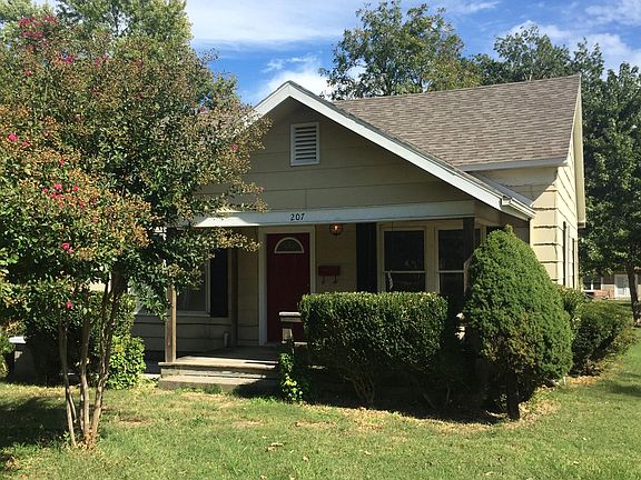 2nd image of 207 SW F St
