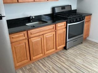 40 Ralph Ave #40, Babylon, NY 11702