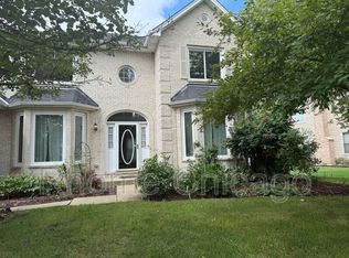 1034 Idaho St, Carol Stream, IL 60188