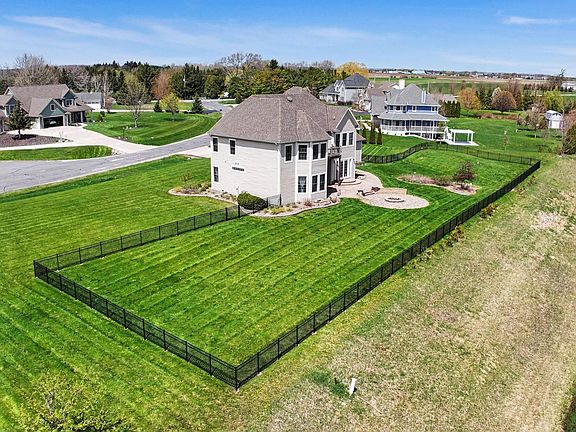 5th image of 3268 Bay Hill ROAD
