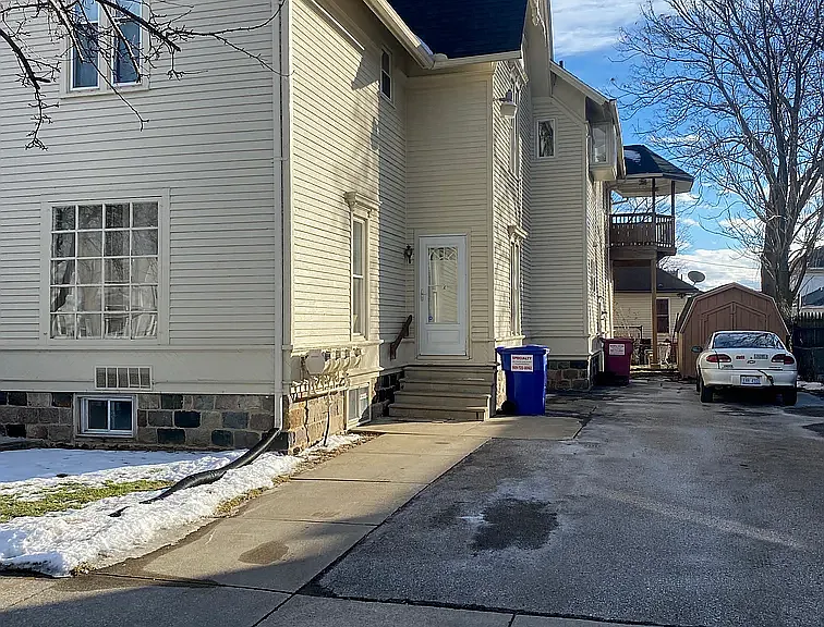 222 E Mason St #2 — Photo 3