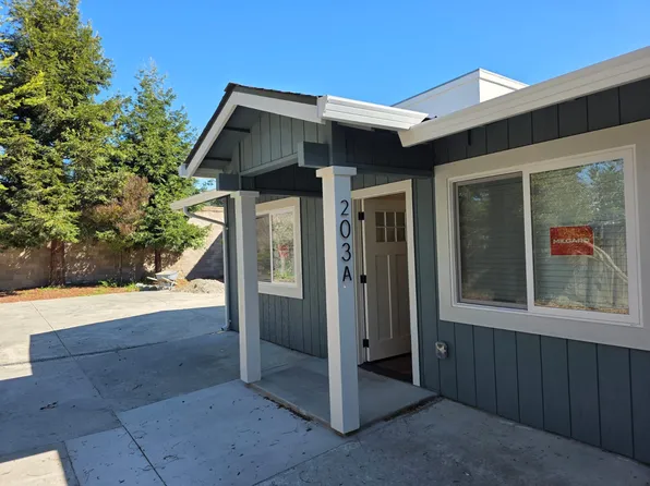 203 Fairmount Ave #A, Santa Cruz, CA 95062