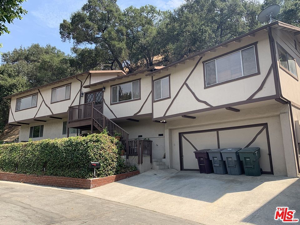 1st image of 2420 Drury Ln