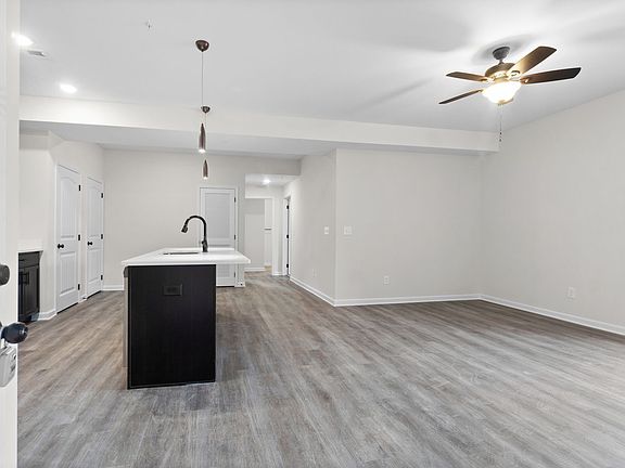 3rd image of 229 E Johnson Cir Unit B209