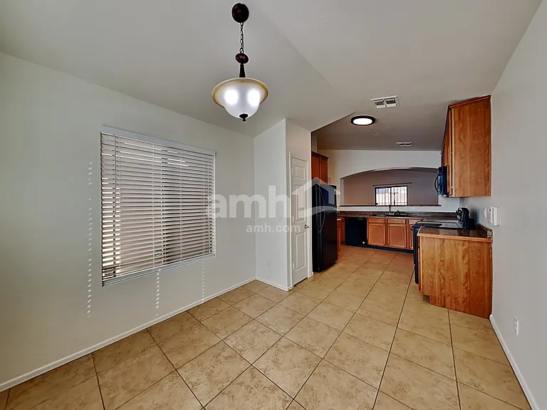 11232 W Pierson St — Photo 5