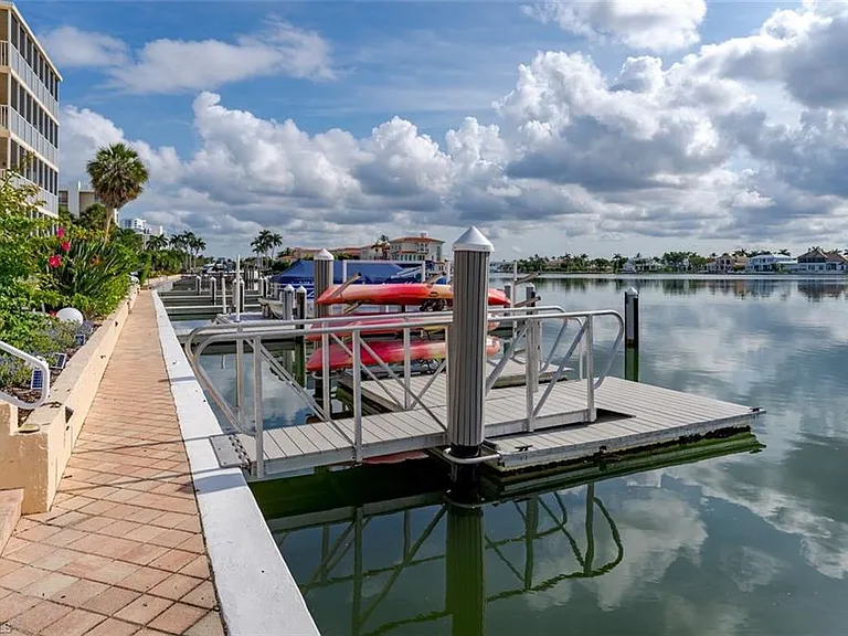 3450 Gulf Shore Blvd N #210 — Photo 34