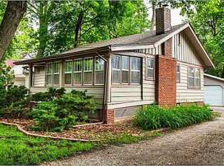 2407 Raymond Dr, Des Moines, IA 50310