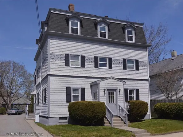 24-26 Merton Rd #1, Newport, RI 02840