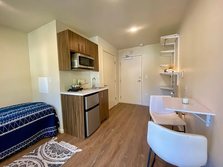 Plaza Apartments — Photo 94