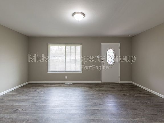 2nd image of 1340 Willowbrook Dr
