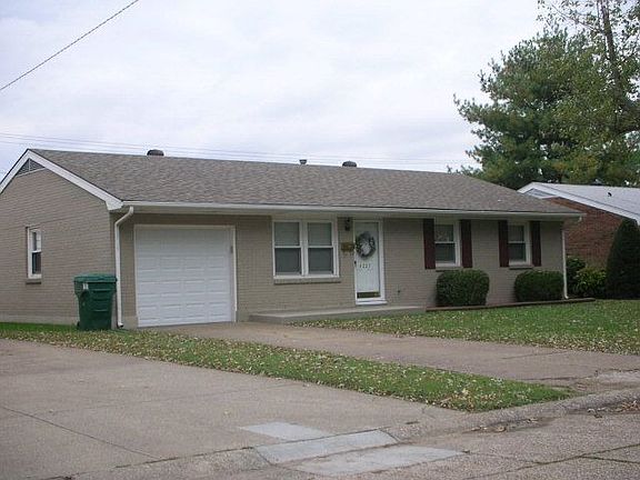 2nd image of 4227 Hawthorne Dr