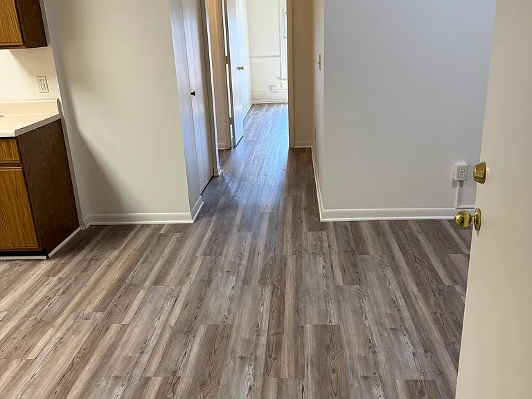 108 S Main St #6 — Photo 4