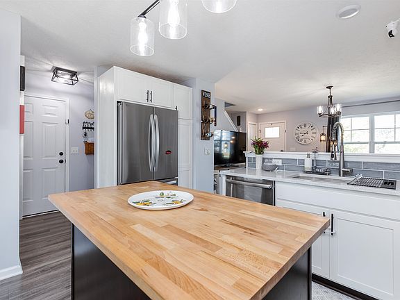 4th image of 4621 Trotters Pointe Cir