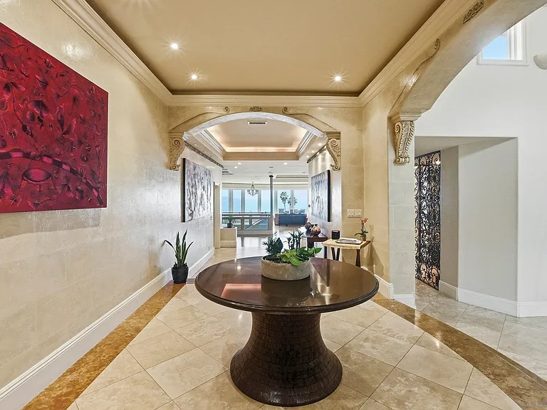 1011 Avenida Amantea — Photo 7