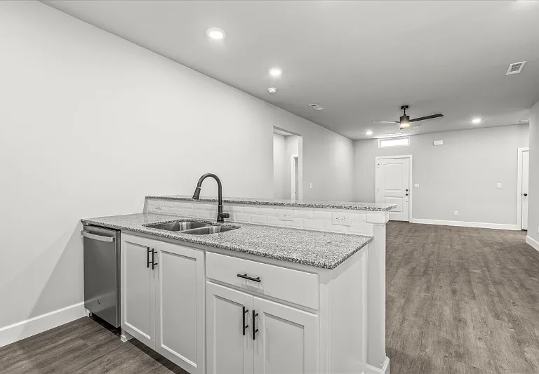 1050 Sunshine Ct — Photo 10