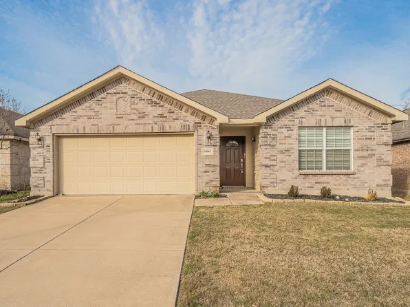 10541 Rising Knoll Ln, Fort Worth, TX 76131