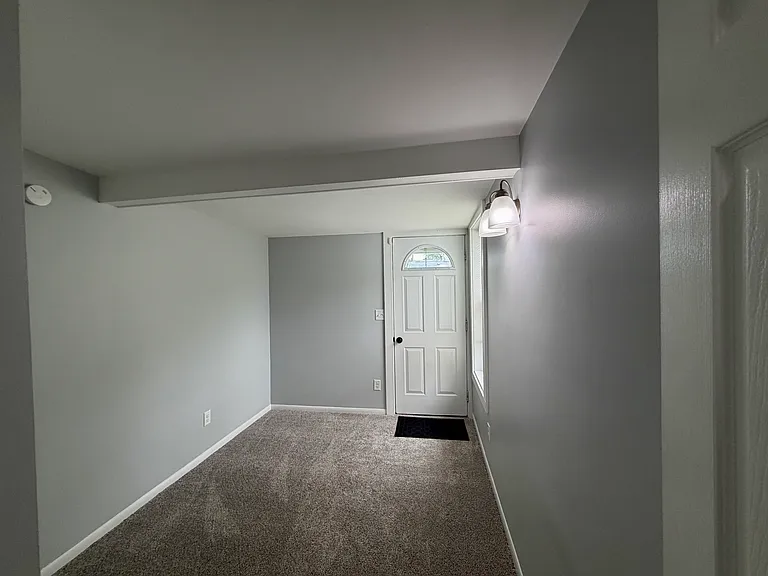 542 Camp St — Photo 14