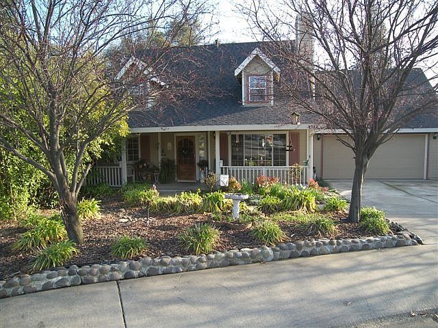 Charming Country Home!