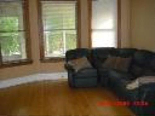 2nd image of 1031 Elgin Ave