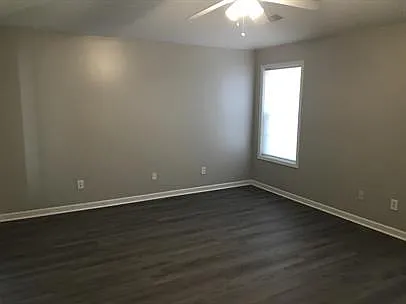 220 Lake Linden Dr — Photo 8