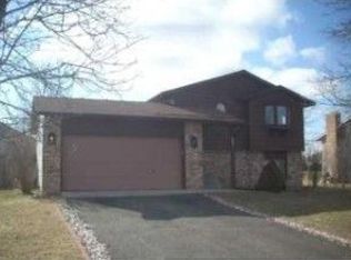 7093 Quantico Ln N, Maple Grove, MN 55311
