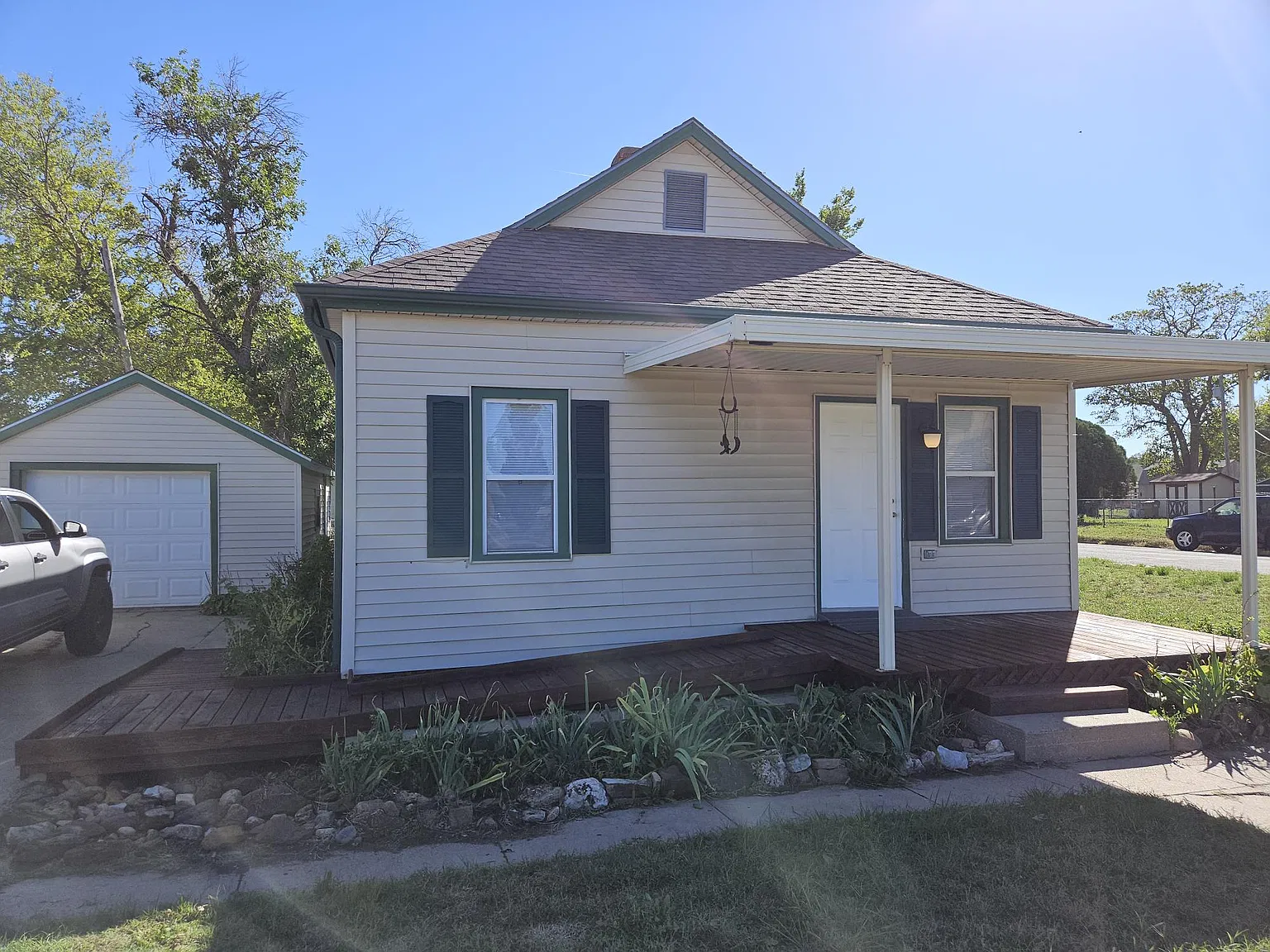 1 bed, 840 sqft, $900 — Photo 1