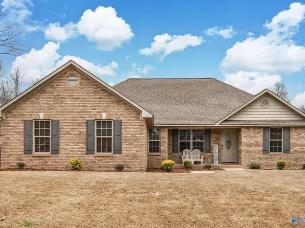 10449 Monks Dr, Athens, AL 35611