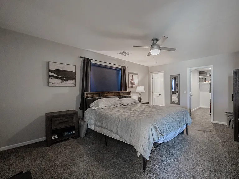 2547 E Illini St — Photo 14