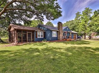 401 SW 5th St, Oak Grove, MO 64075
