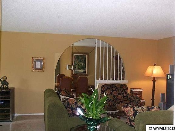 4th image of 1928 Yucca Dr