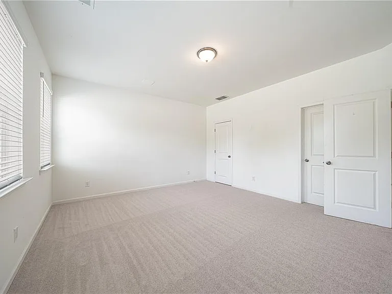 307 Danville Ave — Photo 6