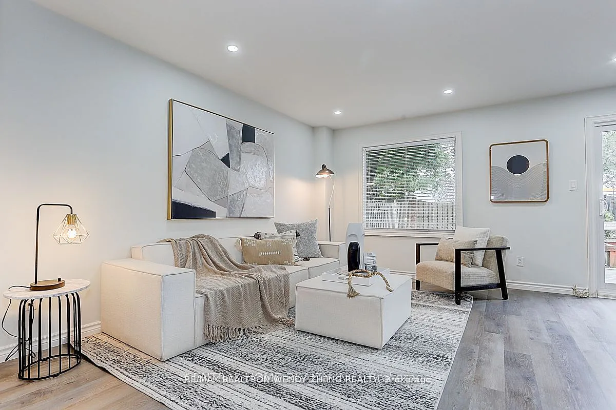 12 Woolen Mill Rd — Photo 3