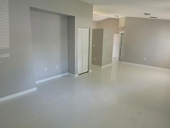 3rd image of 10270 SW 173rd Ter