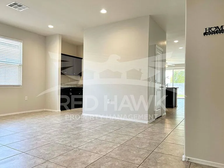 9391 E Alfalfa Dr — Photo 4