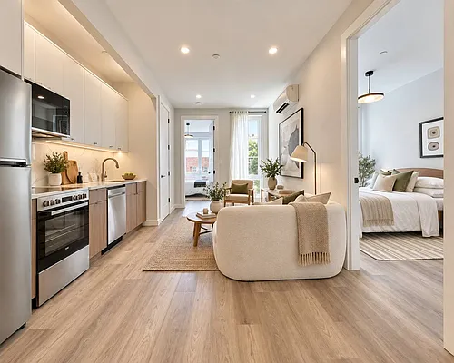 Living room, photo 2