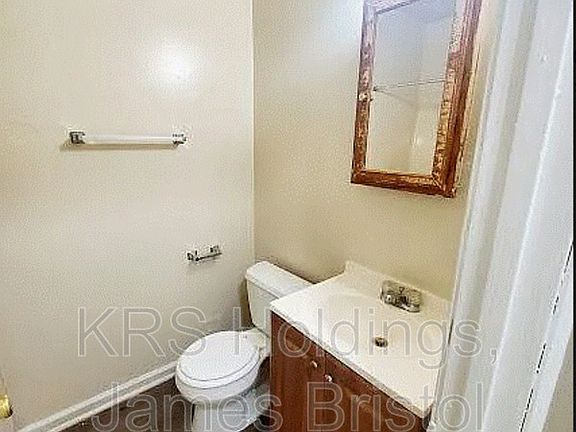 5th image of 709 Kirkham St #A