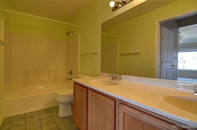 Twin sinks in master bedroom