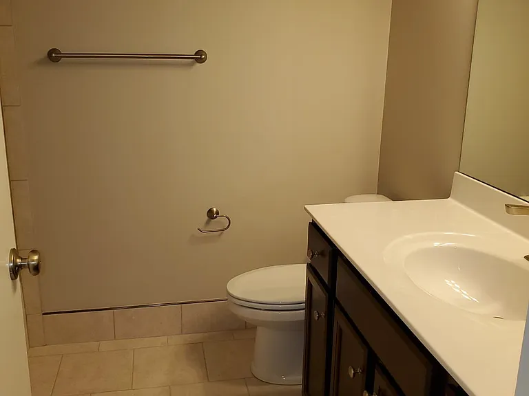 Lone Star Apartments — Photo 7