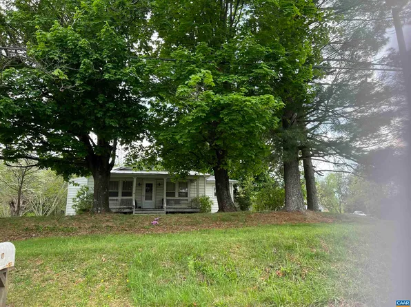 358 Parkersburg Tpke, Staunton, VA 24401