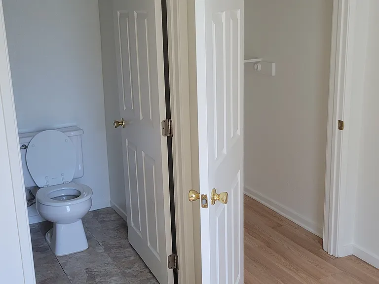 155 N C St #1/2 — Photo 10